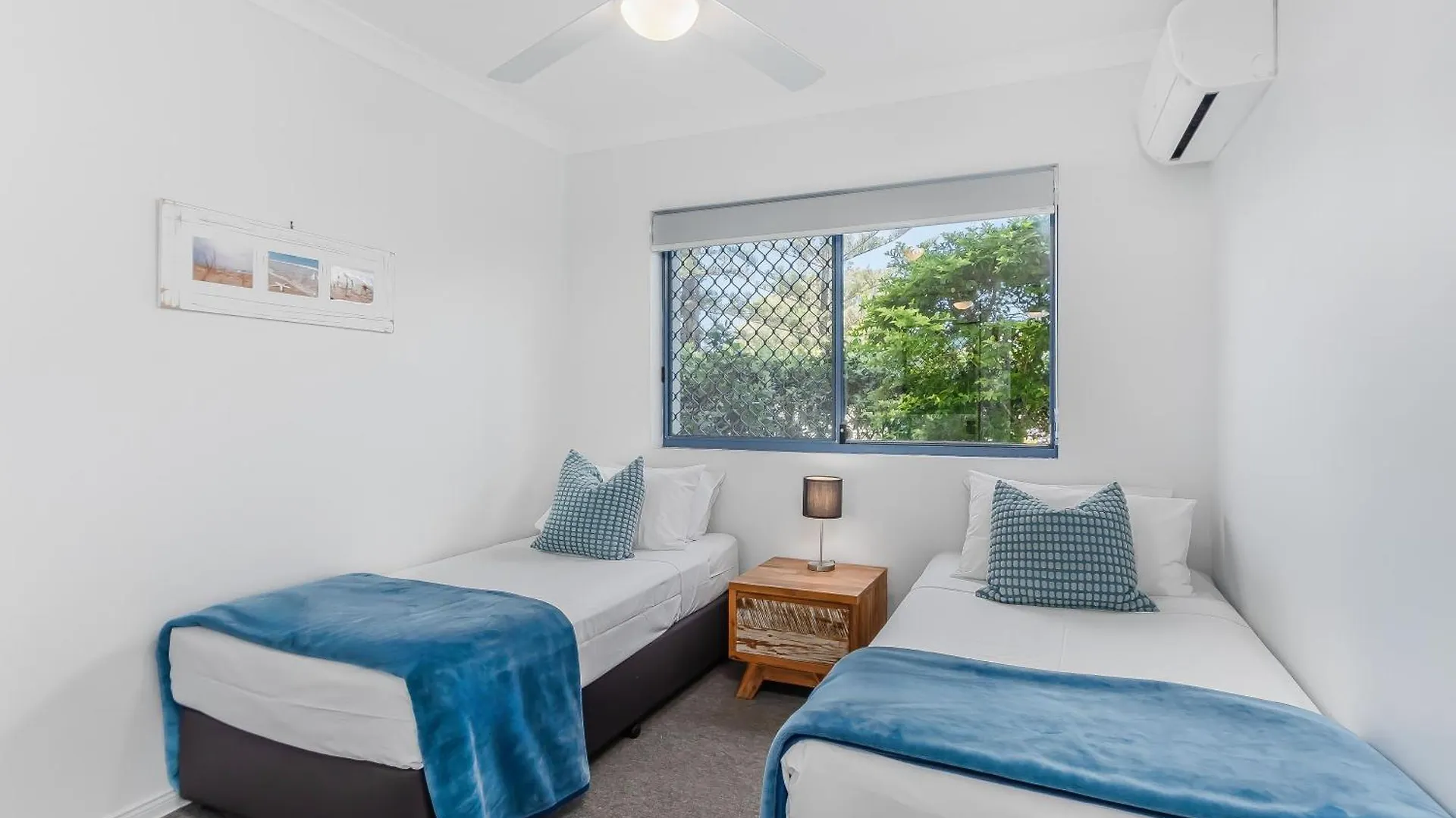 Bella Mare Coolangatta Beachside Apartments Gold Coast 4*,