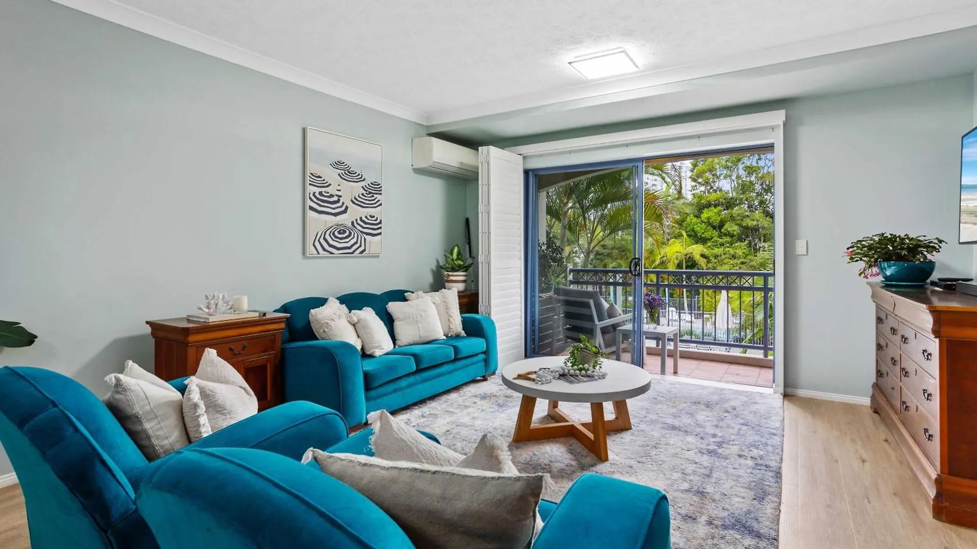 Bella Mare Coolangatta Beachside Apartments Gold Coast 4*,  Australia