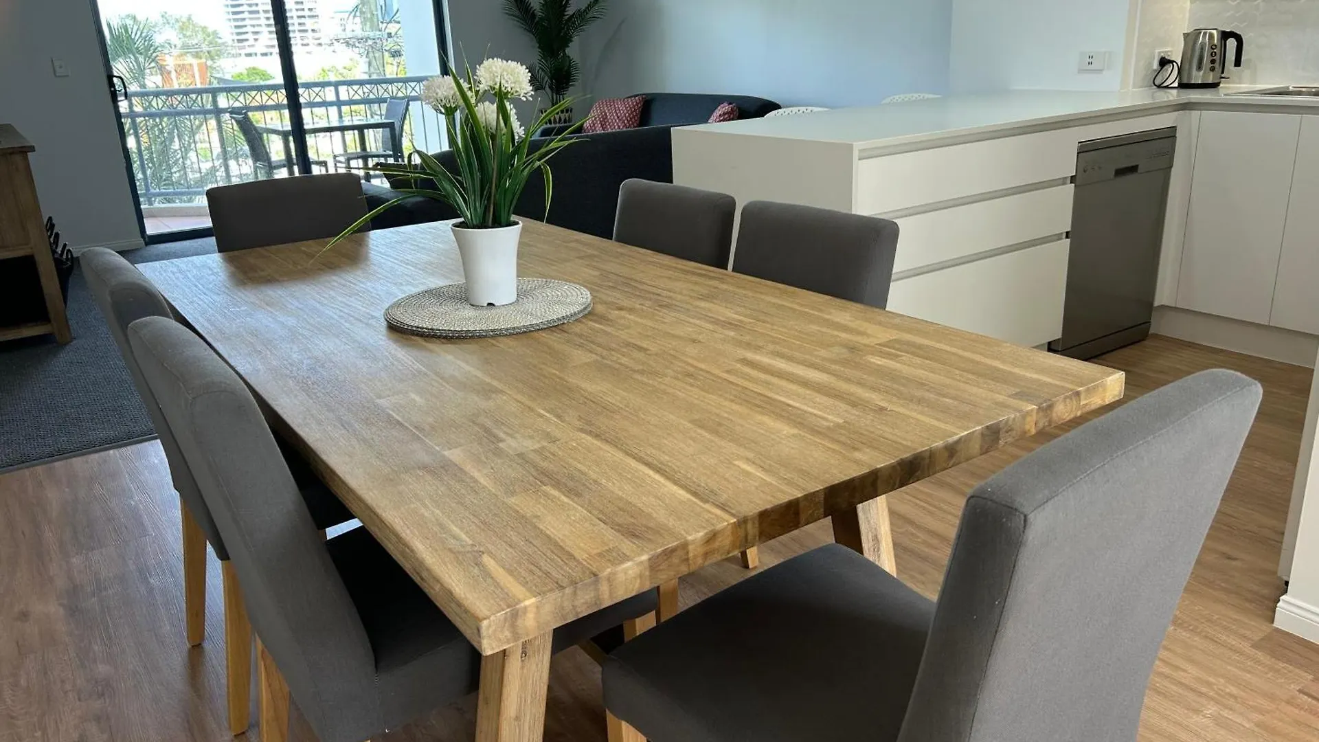 Bella Mare Coolangatta Beachside Apartments Gold Coast Aparthotel