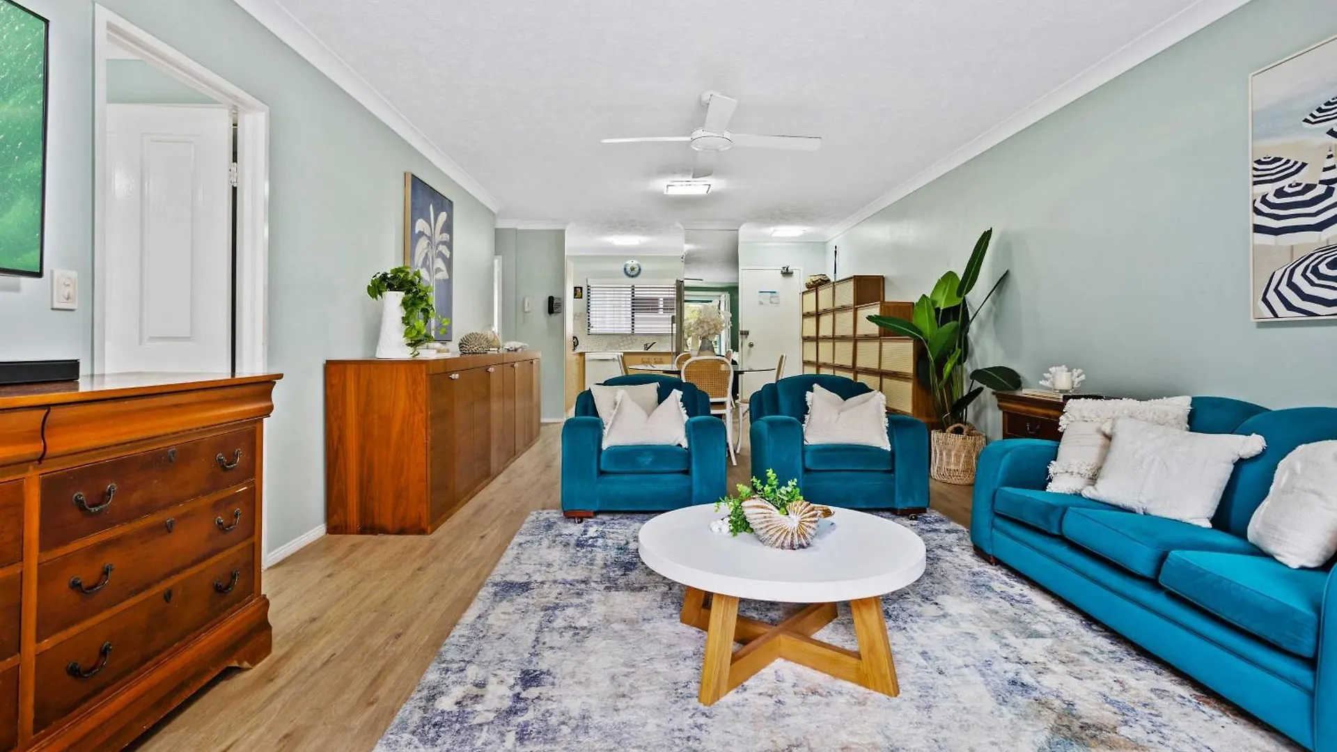 Bella Mare Coolangatta Beachside Apartments Gold Coast 4*,